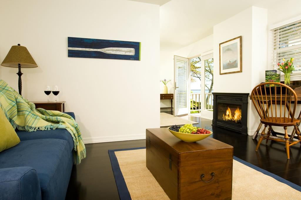 Inn At Sunrise Point Lincolnville Room photo