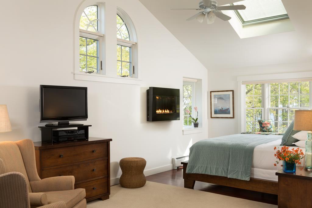 Inn At Sunrise Point Lincolnville Room photo